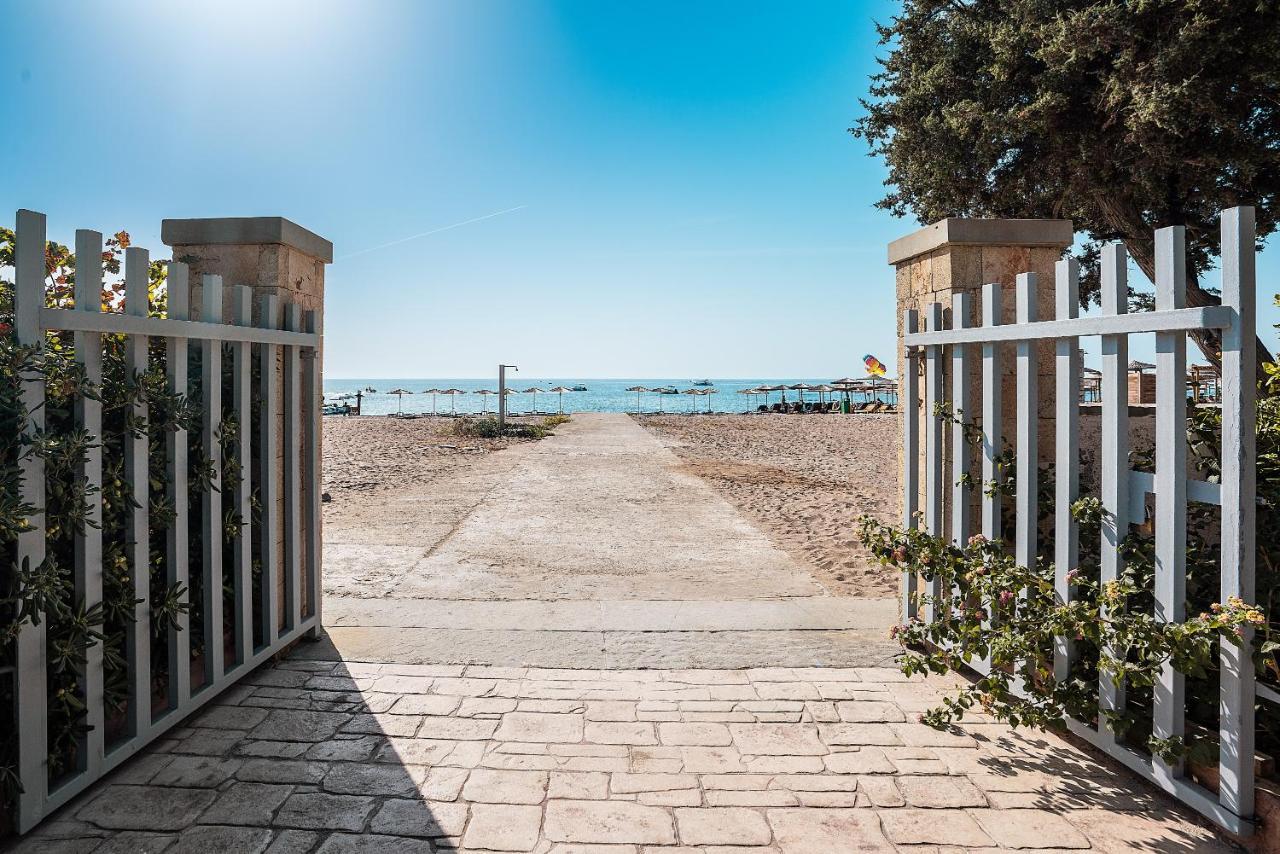 Amaryllis Beach Front House Rhodes City エクステリア 写真