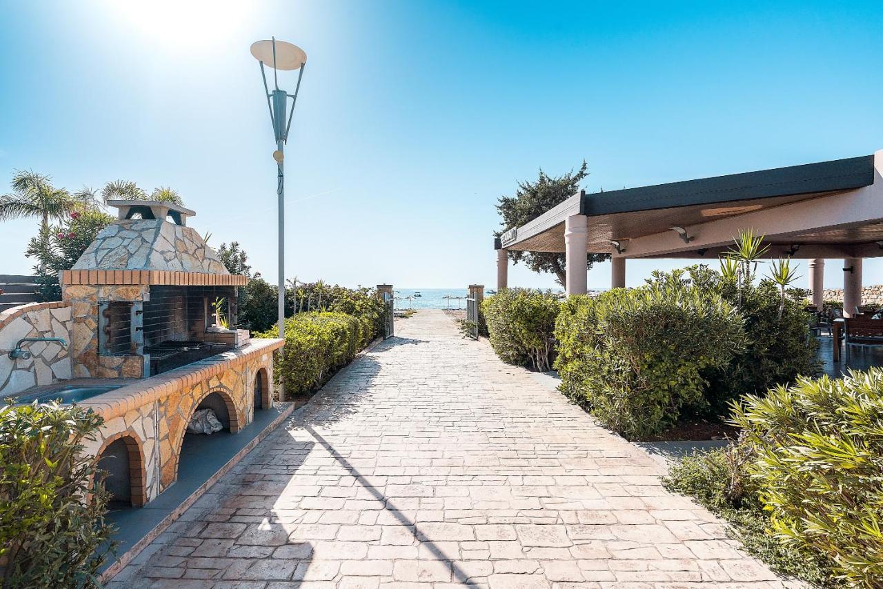 Amaryllis Beach Front House Rhodes City エクステリア 写真